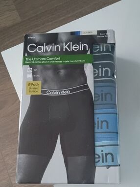 Calvin Klein Men’s Blue and Black Boxer Briefs - Logo Waistband